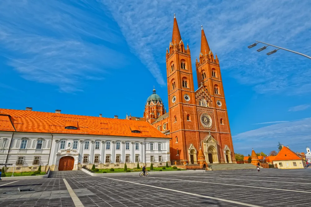 Katedra archidiecezji rzymskokatolickiej w Đakovie.